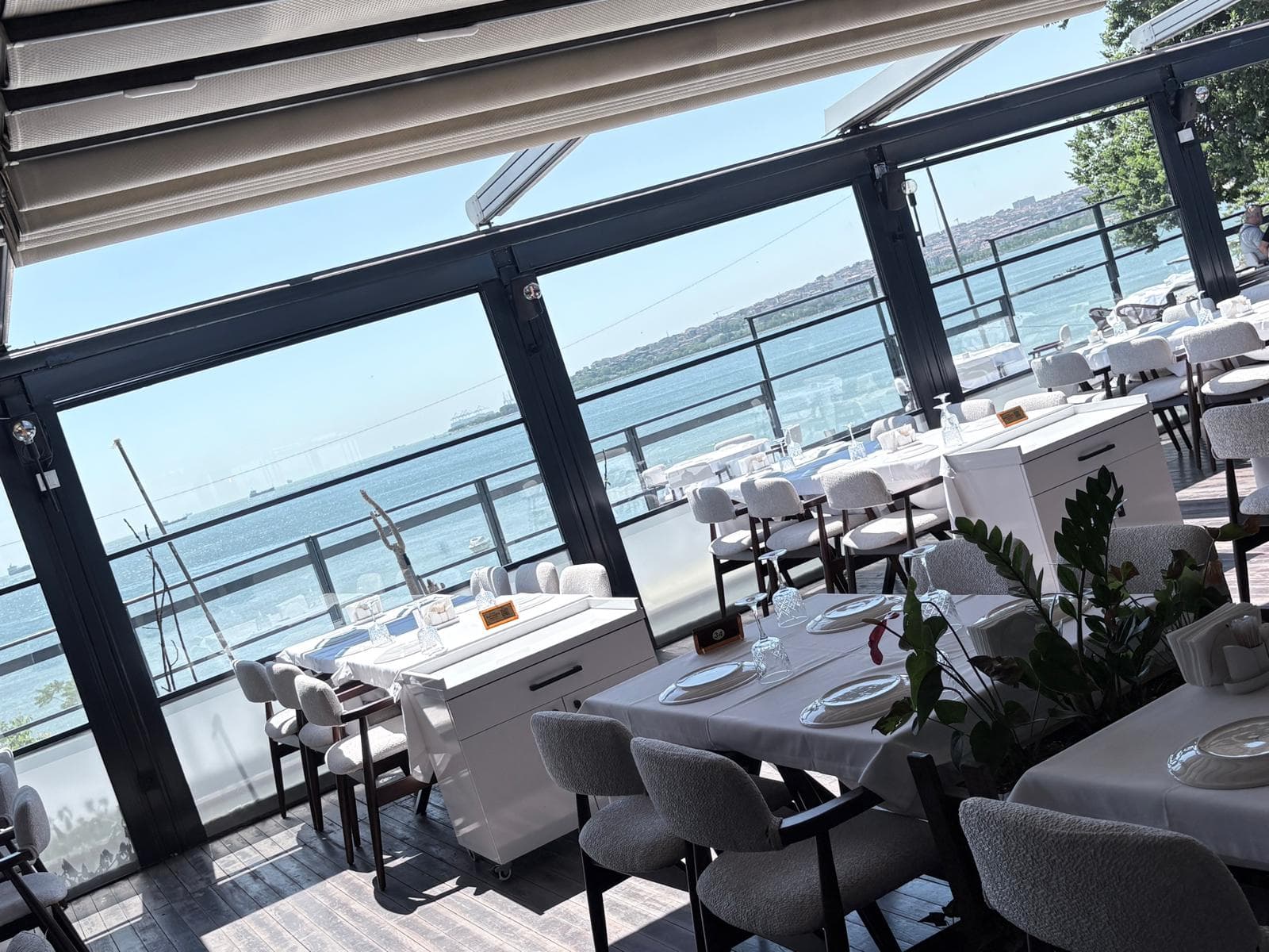 Kolcuoğlu Florya deniz manzaralı teras